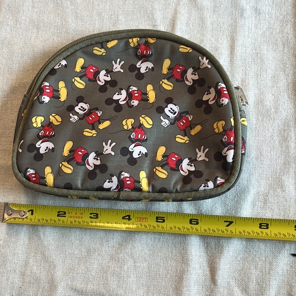 Mickey Mouse shoulder bag & cosmetic case Like New - Picture 6 of 9